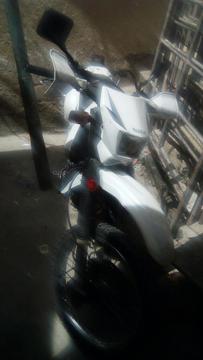 Moto Suzuki Dr 650