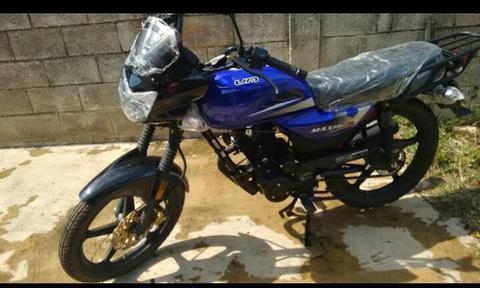 VENDO MOTO UM 150cc NUEVA