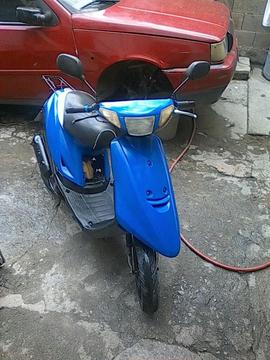 Vendo Yamaha Artisti 1994 con Placa