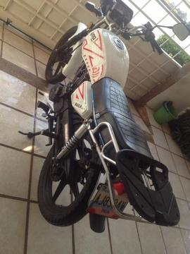 Moto MD aguila motor 200 año 2014