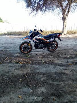 Vendo Moto Tx 200 Año 2011