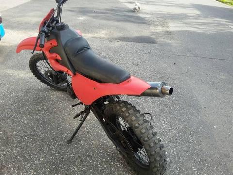 MOTO EMDURO BERA RZ 200CC