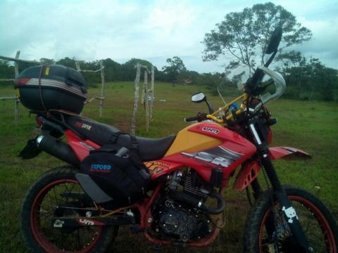 MOTO dsr 200CC