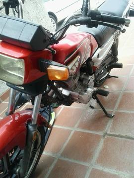 VENDO MOTO MD CUERVO 2013