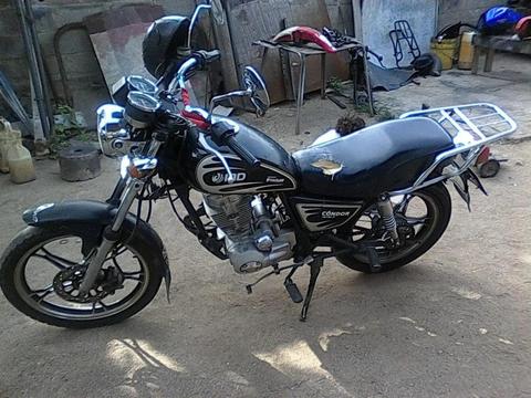 SE VENDE MOTO LEON MD AÑO 2012