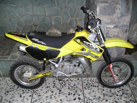 Suzuki RM 65 cc motocross moto cross motocros moto cros enduro todo terreno moto niño