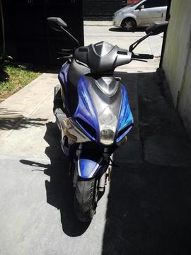 SE VENDE MOTO