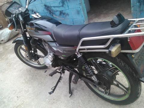 04126749135 vendo mi moto cauchos nuevos todo al pelo