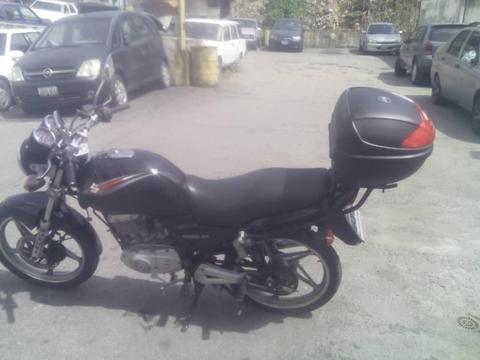 Moto Suzuki EN 125