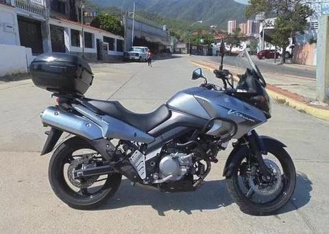 moto V STROM 650 VERSIÓN JAPONESA 2009. O CAMBIO POR CARRO PEQUEÑO EN BUENAS CONDICIONES