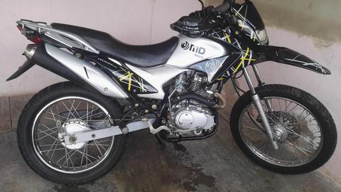 Moto Um Lechuza 200cc