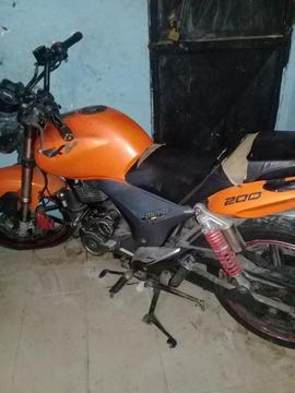 Vendo Moto Rkv200 Unico Dueño Perfecta