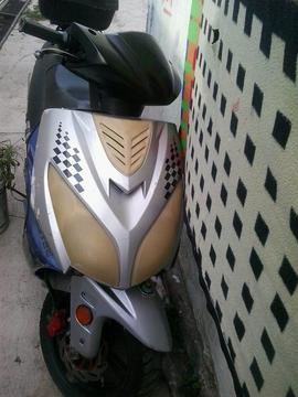 moto ava 150t aguila