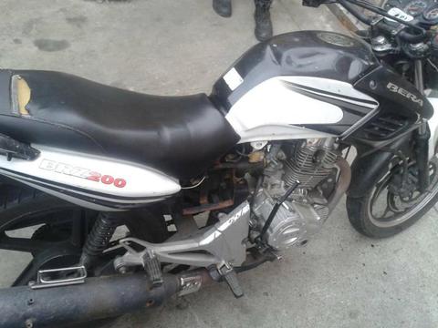 Moto Br 200