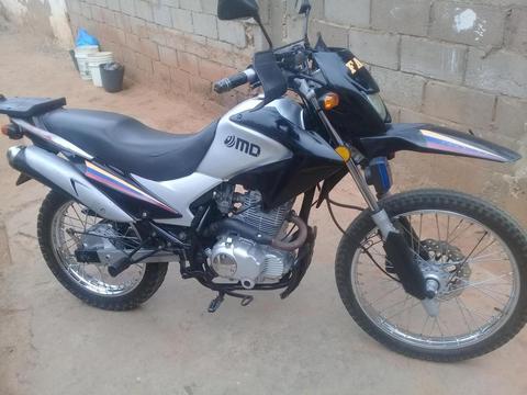 vendo moto MD trepador 150