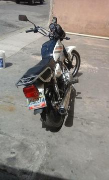 Vendo Moto Bera 2011