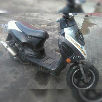 vendo moto bera 2007 buen estado