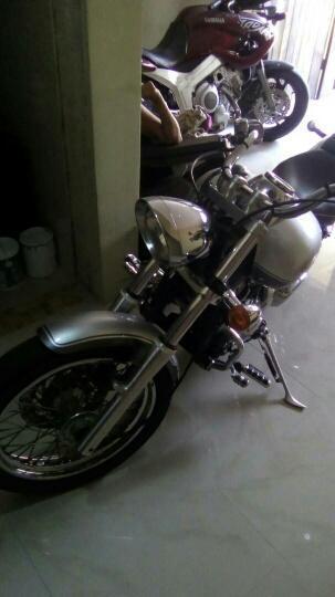 SE VENDE MOTO DRAGS STAR AÑO 2002