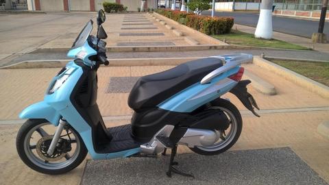 SE VENDE MOTO OULOOK