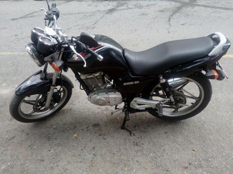 Moto Suzuki en 125 año 2012