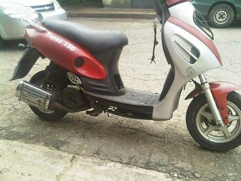 se vende estas moto de dama