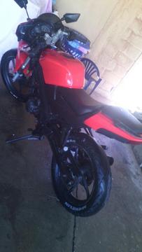 Se Vende Moto R1 Bera