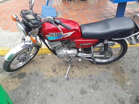 Vendo Moto Yamaha en Buen Estado