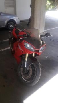 Se Vende Yamaha R6 2001