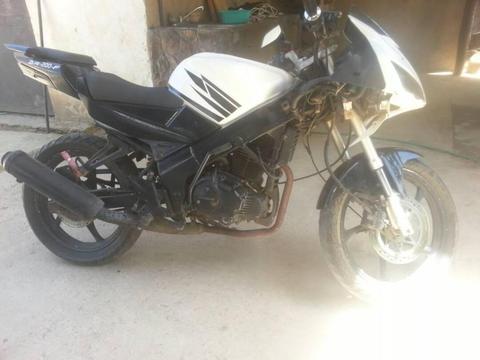 Moto BERA R1 200
