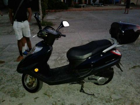 Vendo Moto Hj Scooter 125 Cc 2013 Suzuki