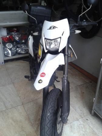 Moto Bera DT 200 2014