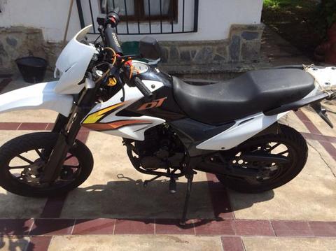 Moto Dt Bera 200 2014