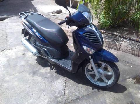 se vende moto outlook