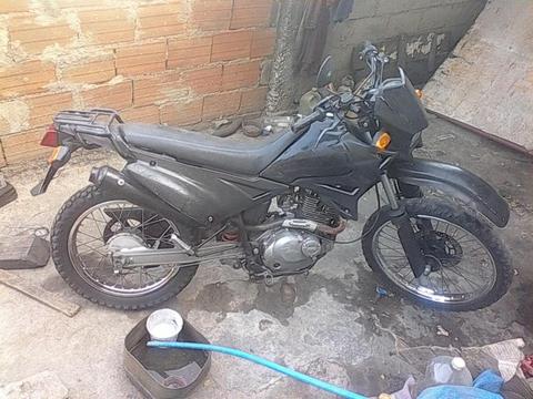 VENDO DR 200 SUZUKI BARATA