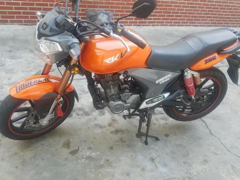 vendo moto empire RKV 200 año 2014 buenas condiciones