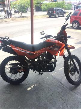 Moto Um Dsr 200Cc Impecable