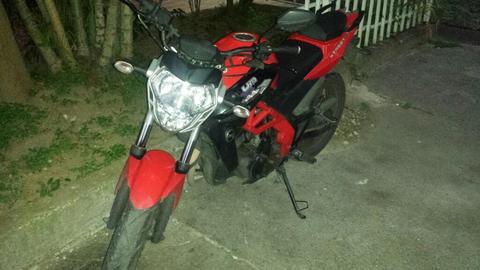 Vendo Moto Um Xtreet 2014