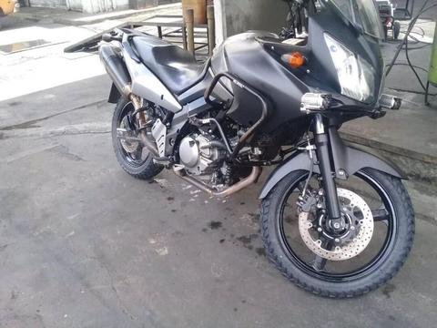 Se Vende Suzuki Vstrom año 2012