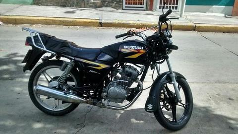 Vendo Moto Suzuki