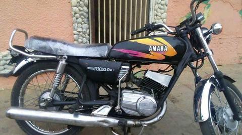 Moto Yamaha Rx100