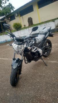 Vendo Um Xtreet 230cc Año 2014