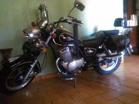 SE VENDE MOTO