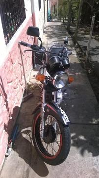 MOTO YAMAHA YB 125