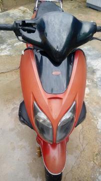 Vendo Moto Matrix 2012