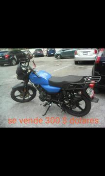 Moto Um 150 a La Venta