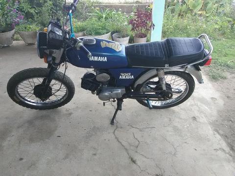 Yamaha Dx100 Año 75