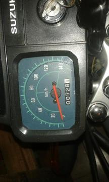 Vendo Moto Suzuki 100