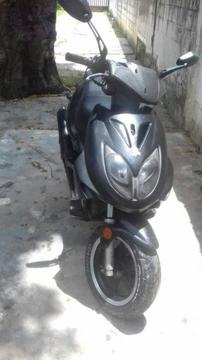 vendo moto bera Br150cc automatica