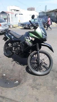 vendo KLR año 2013 10mil km