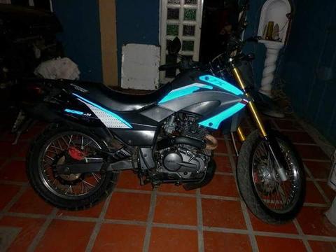 se vende moto tx 2012